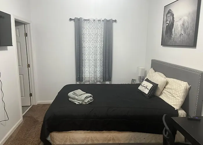 3 Bed 3 Bath Townhome *