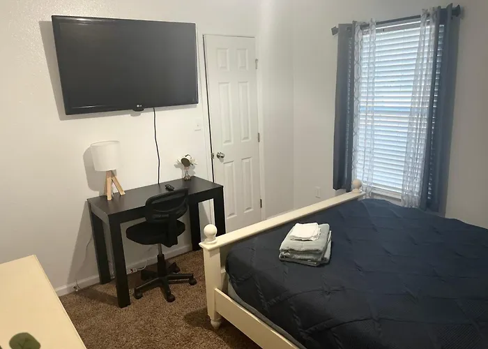 3 Bed 3 Bath Townhome Apartment