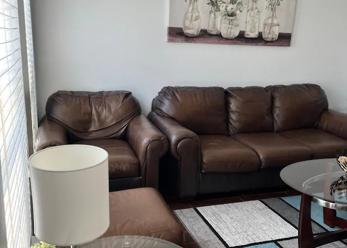 3 Bed 3 Bath Townhome Apartment *